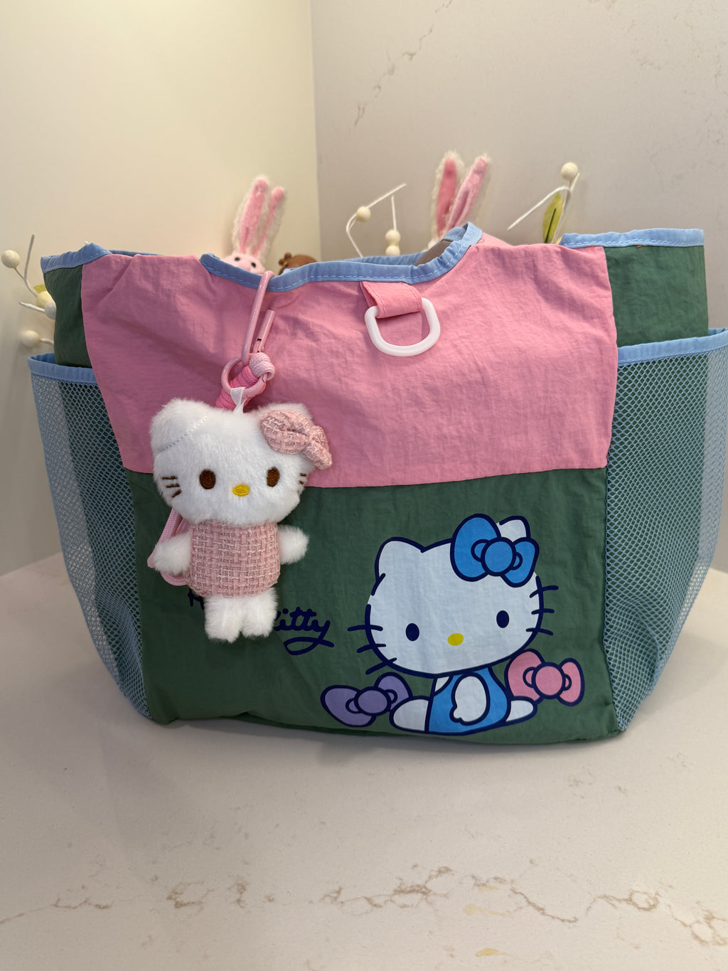 🎀 Adorable Hello Kitty Tote Bag! 🎀