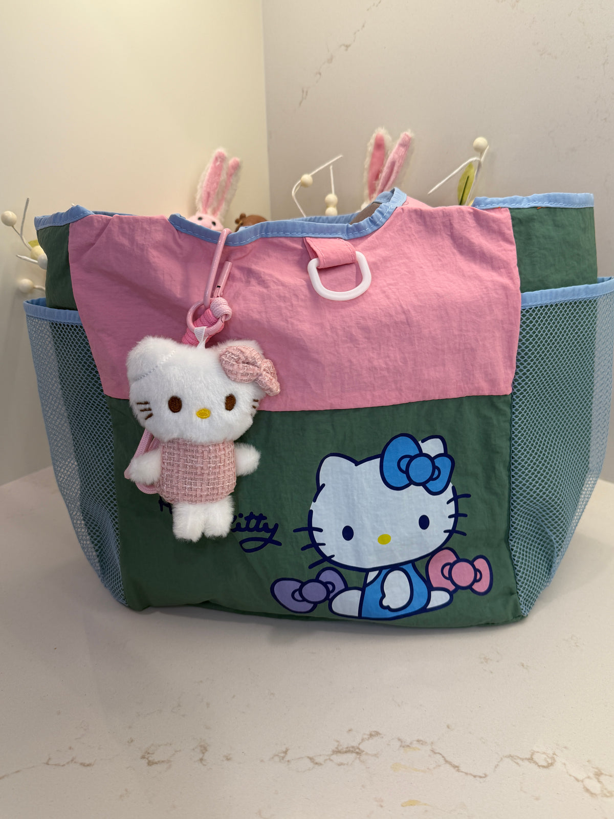 🎀 Adorable Hello Kitty Tote Bag! 🎀